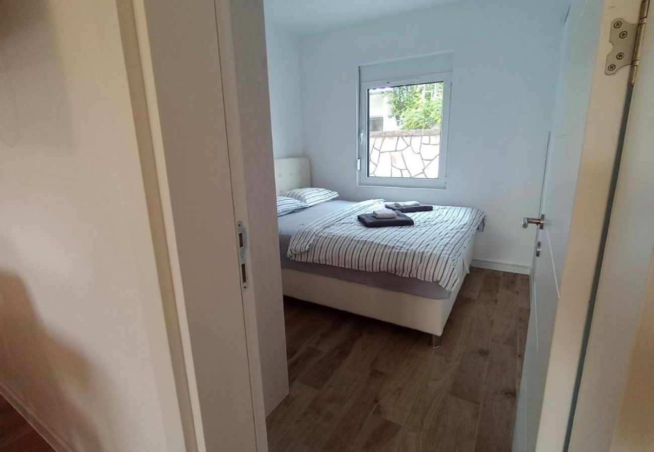 Ferienwohnung in Bar - Villa Roki - Apartment 2 Gardenview