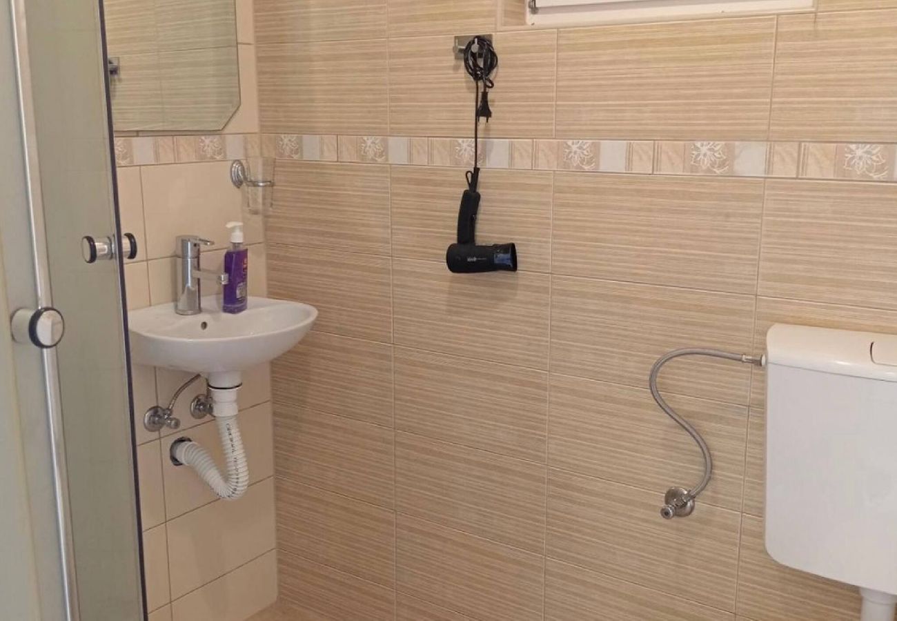 Ferienwohnung in Bar - Villa Roki - Apartment 2 Gardenview