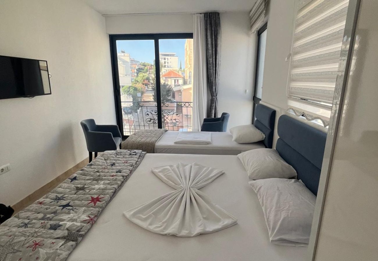 Studio in Dobra Voda - Studio Montebay Dubrava