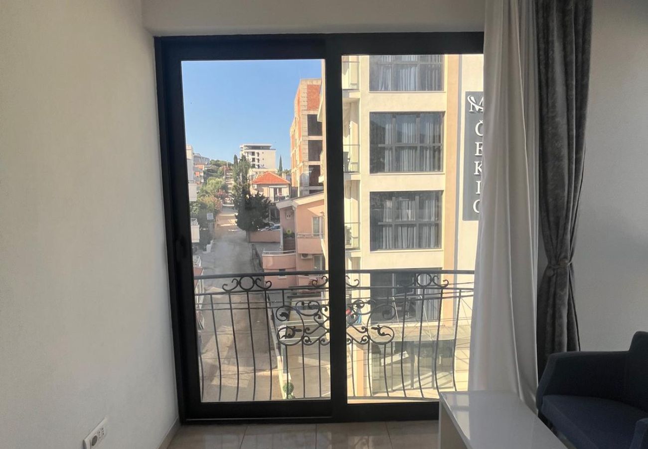 Studio in Dobra Voda - Studio Montebay Dubrava