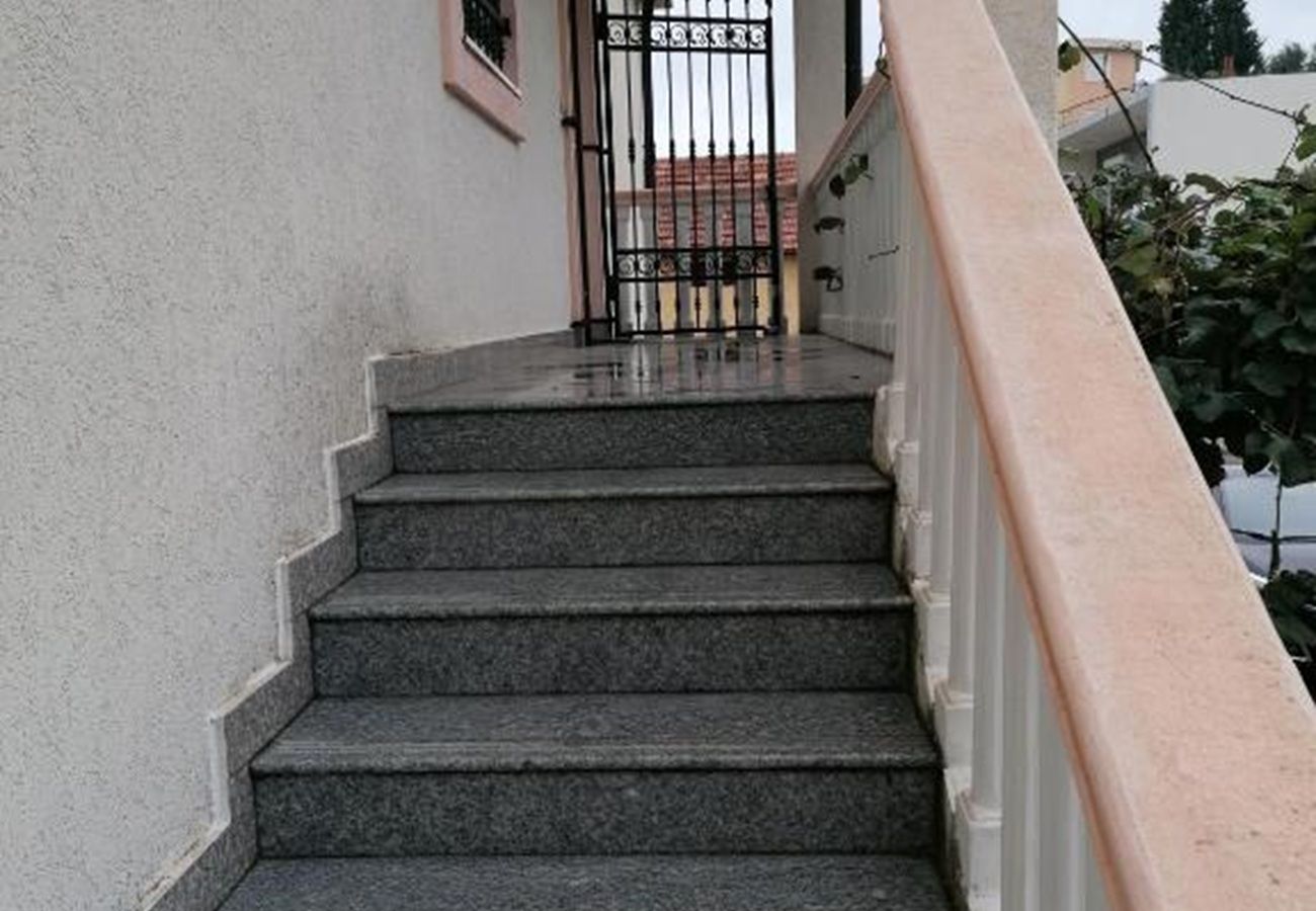 Ferienwohnung in Šušanj - Villa Delfin 1 - Deluxe Apartment in Šušanj