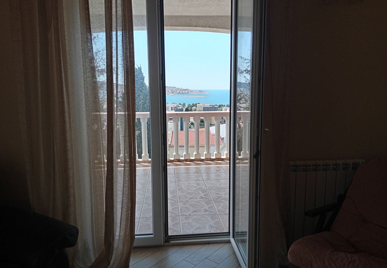 Ferienwohnung in Šušanj - Villa Delfin 1 -2-3-4  Apartments in Šušanj