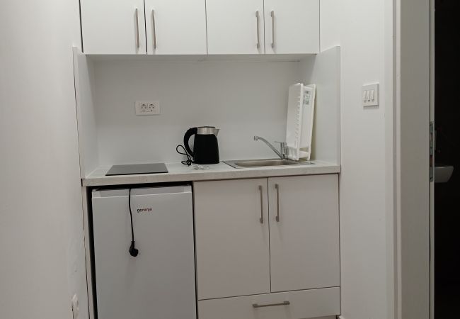 Studio in Dobra Voda - Martin´s Apartment