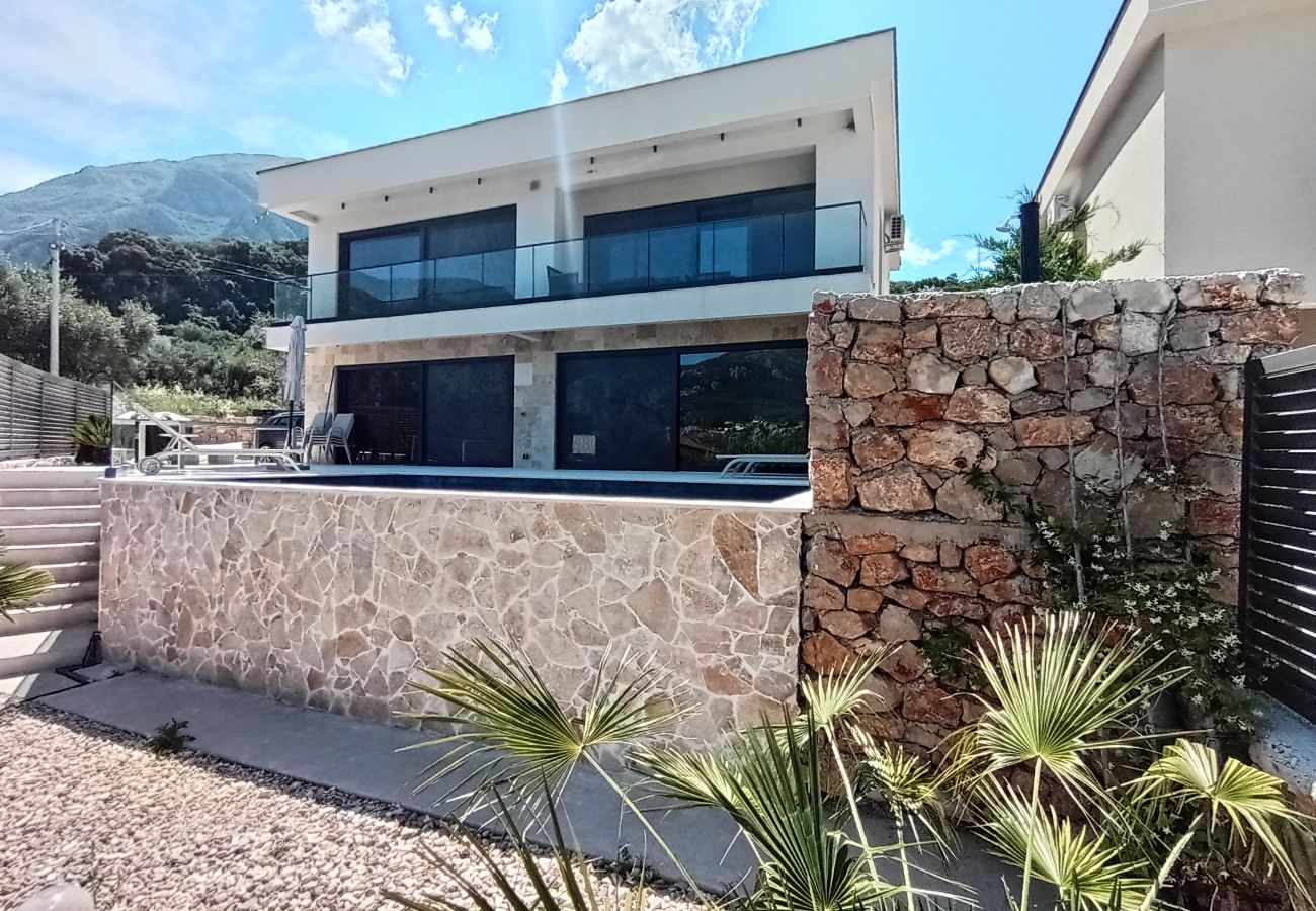 Villa in Bartula - Villa Bartula - Luxury Villa Bar