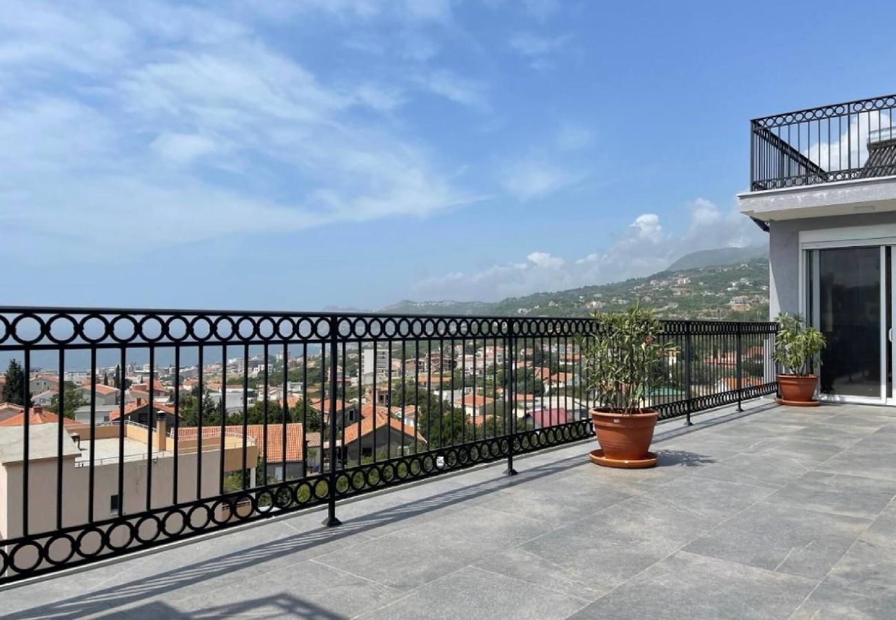 Apartment in Bar - Villa Roki - Apartment 6 Seaview