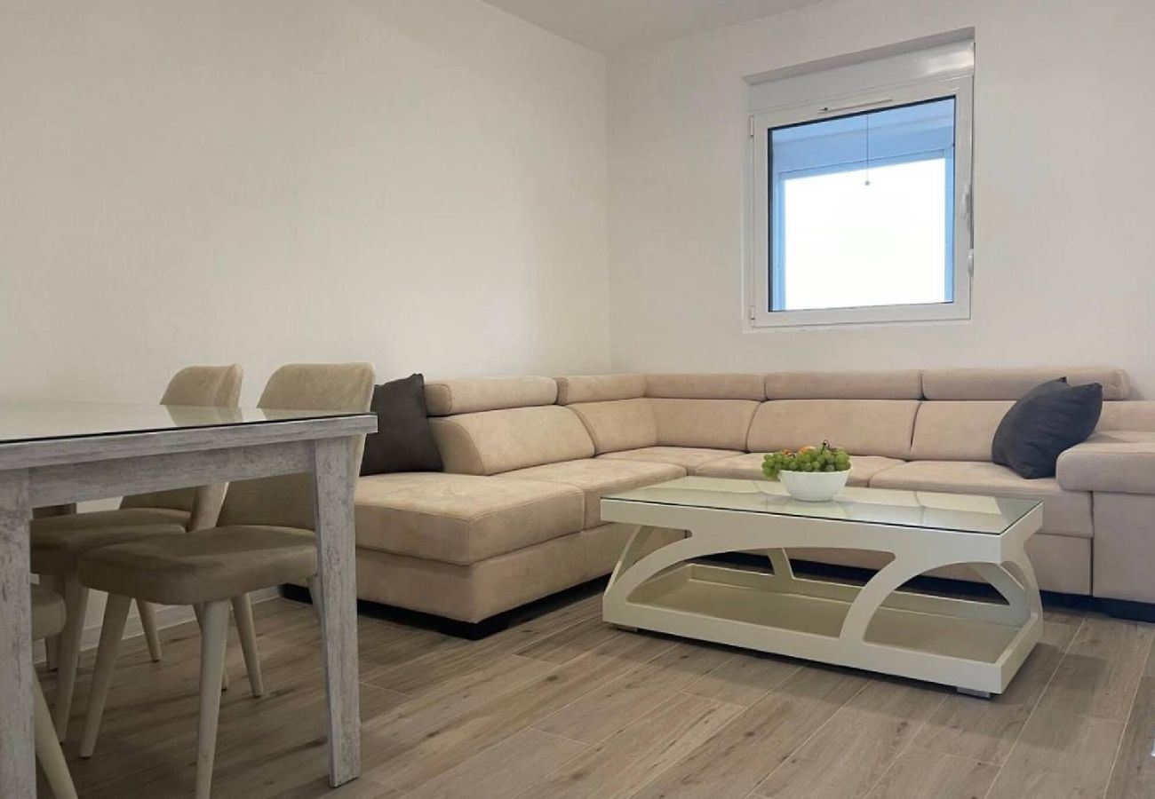 Apartment in Bar - Villa Roki - Apartment 6 Seaview